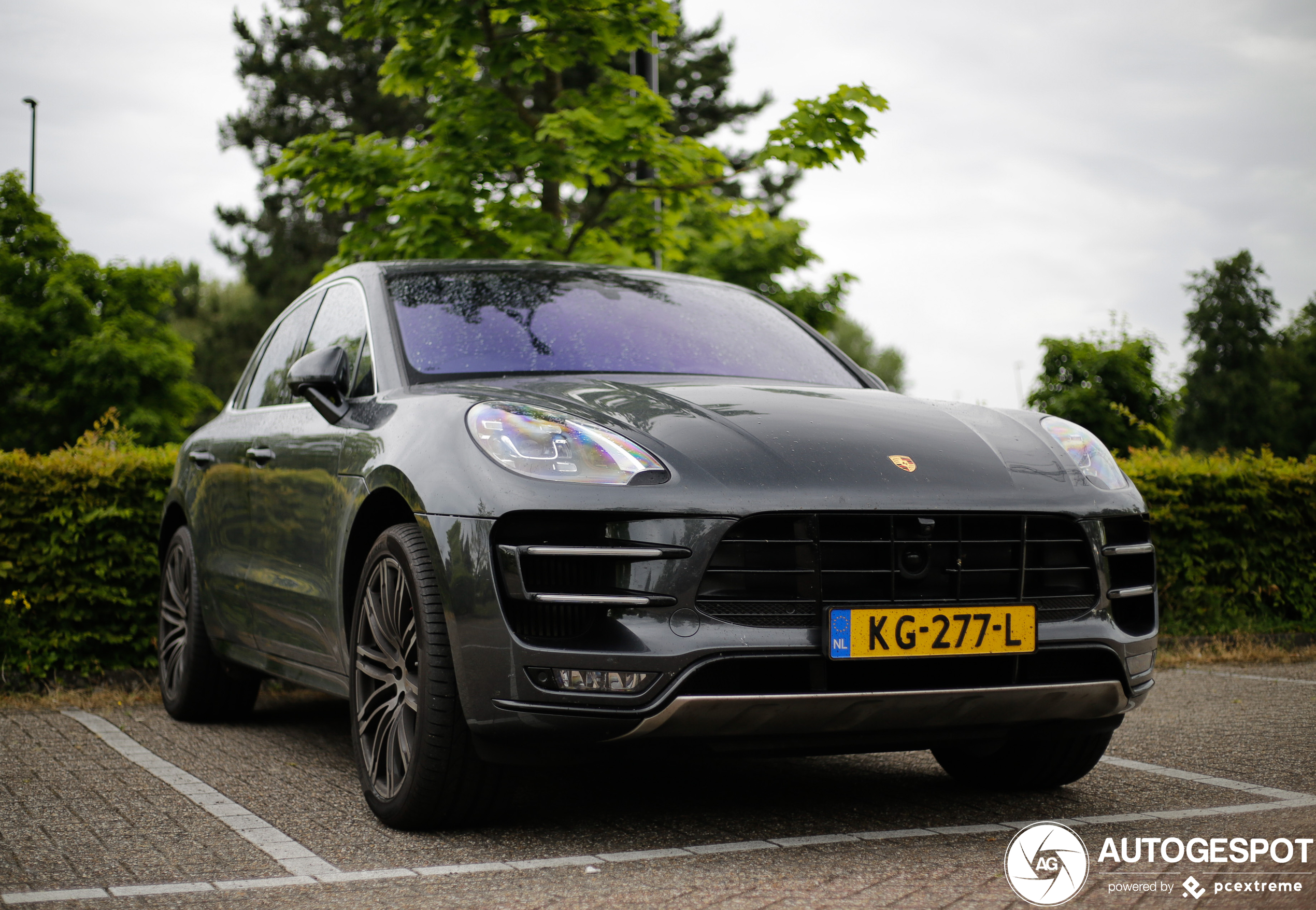 Porsche 95B Macan Turbo