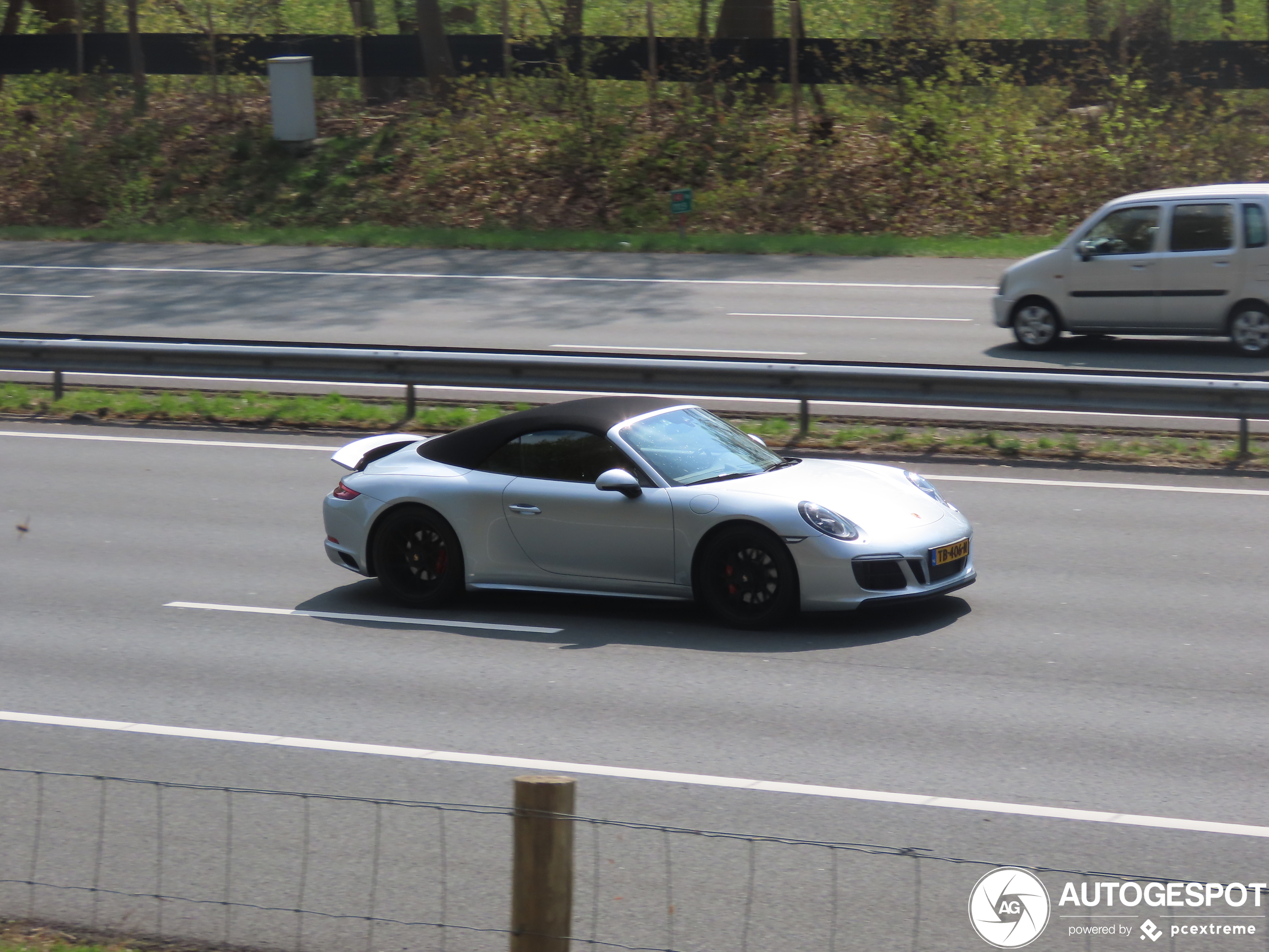 Porsche 991 Carrera 4 GTS Cabriolet MkII