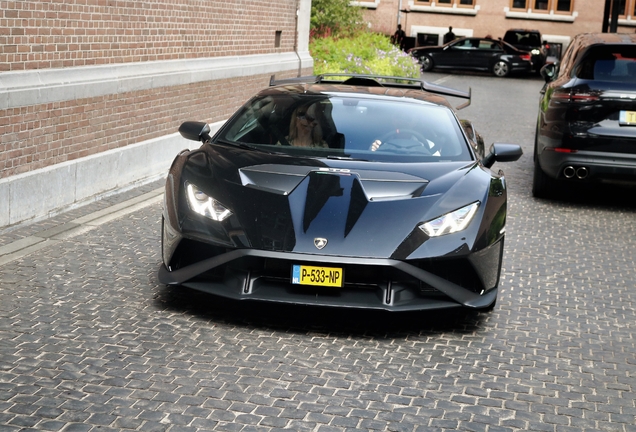 Lamborghini Huracán LP640-2 STO