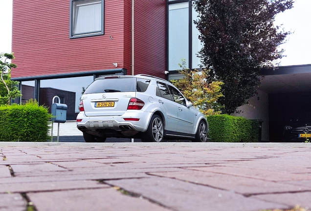 Mercedes-Benz ML 63 AMG W164 2009