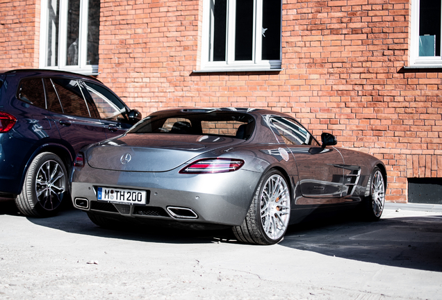 Mercedes-Benz SLS AMG