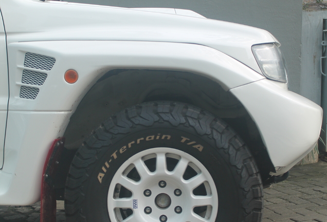 Mitsubishi Pajero Evolution