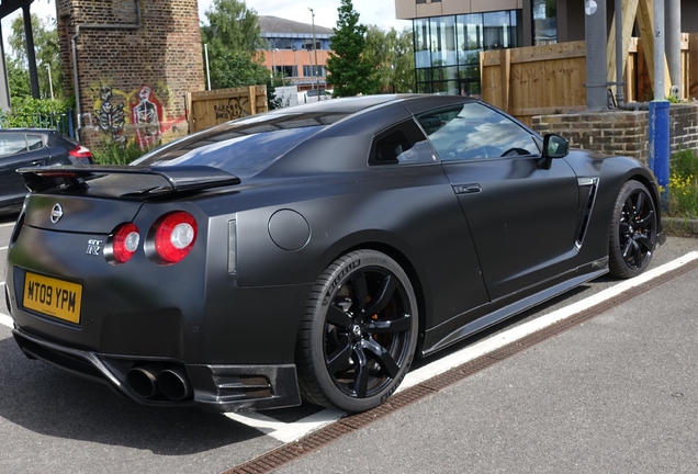 Nissan GT-R