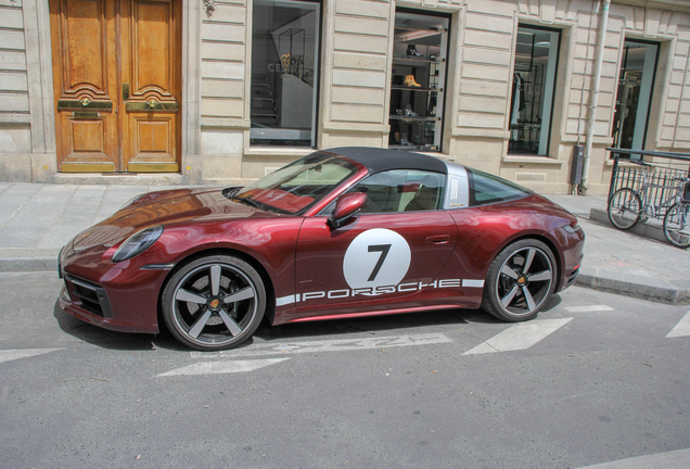 Porsche 992 Targa 4S Heritage Design Edition