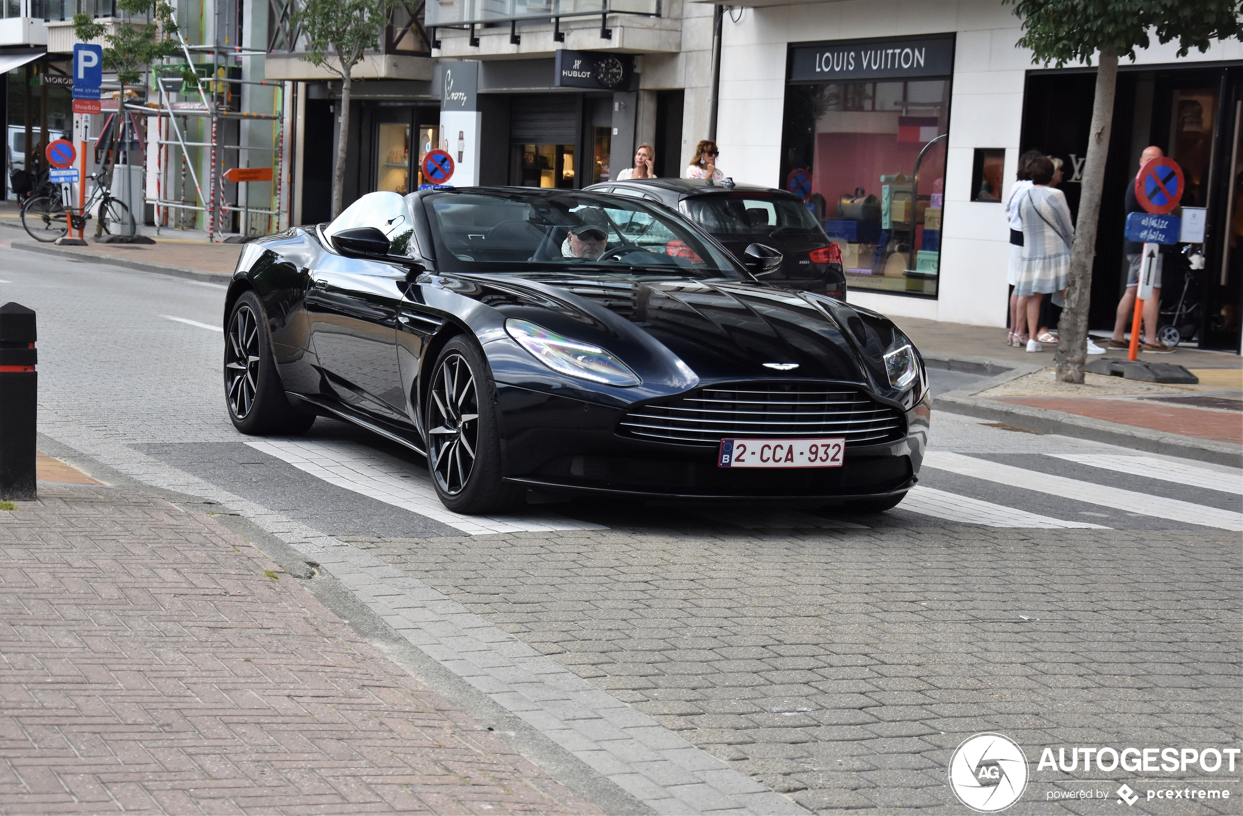 Aston Martin DB11 V8 Volante