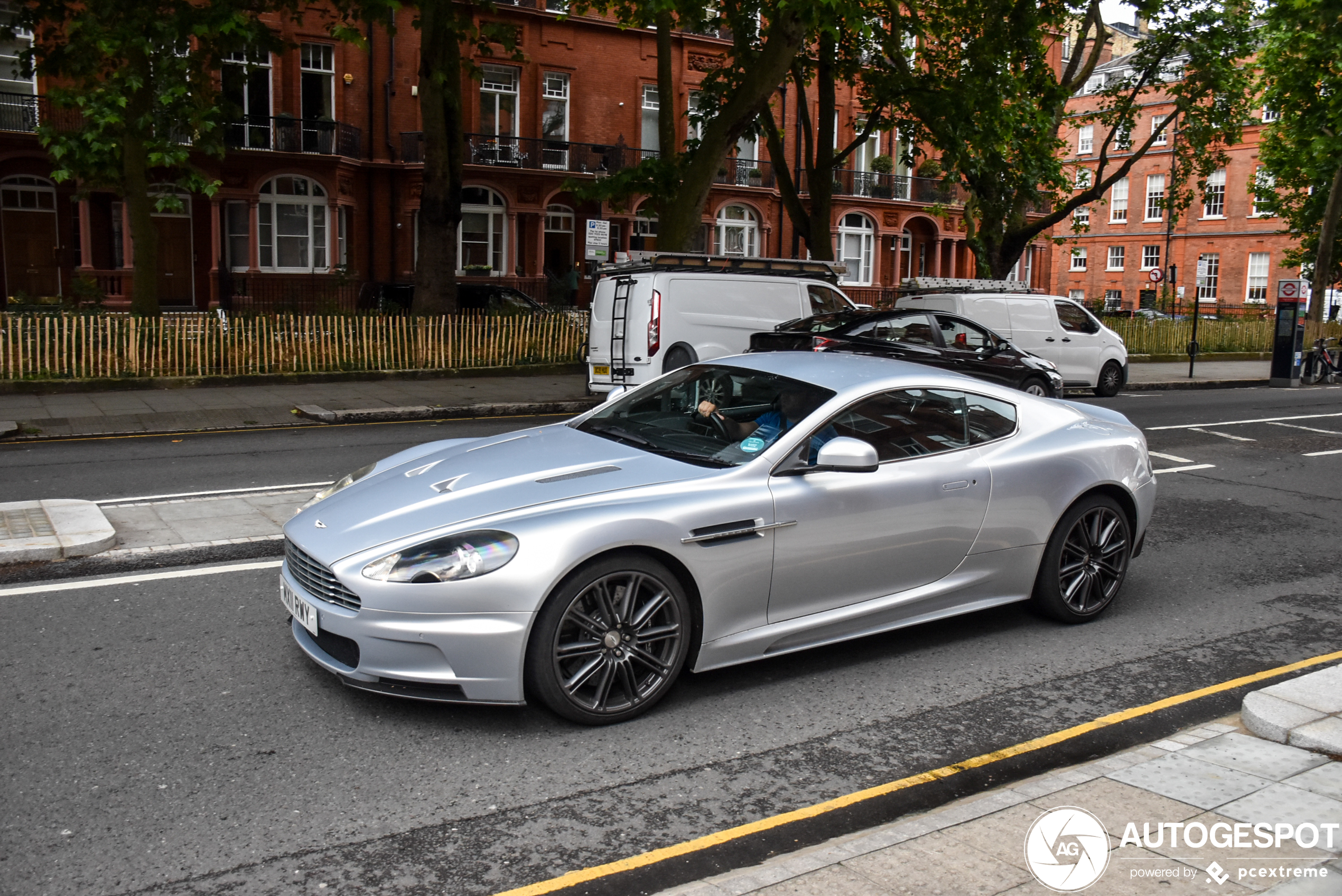 Aston Martin DBS