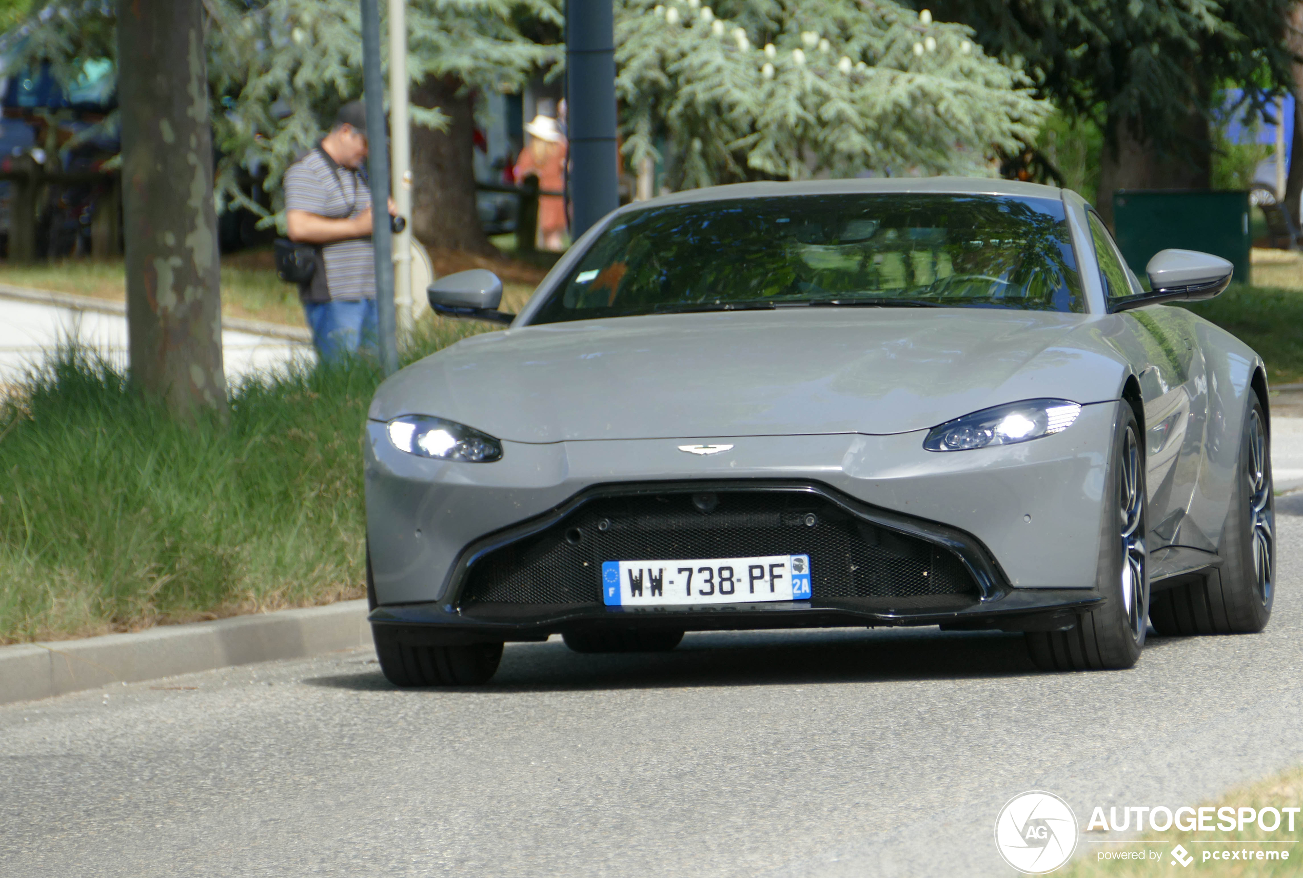 Aston Martin V8 Vantage 2018