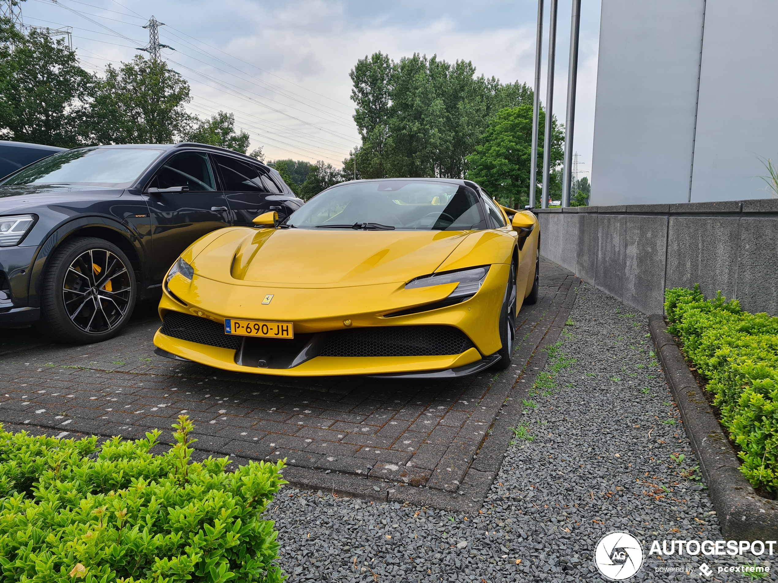 Ferrari SF90 Spider