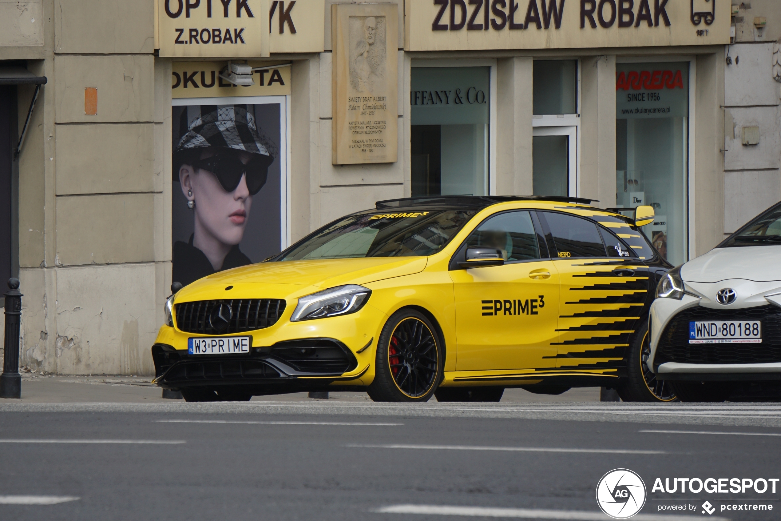 Mercedes-AMG A 45 W176 Yellow Night Edition