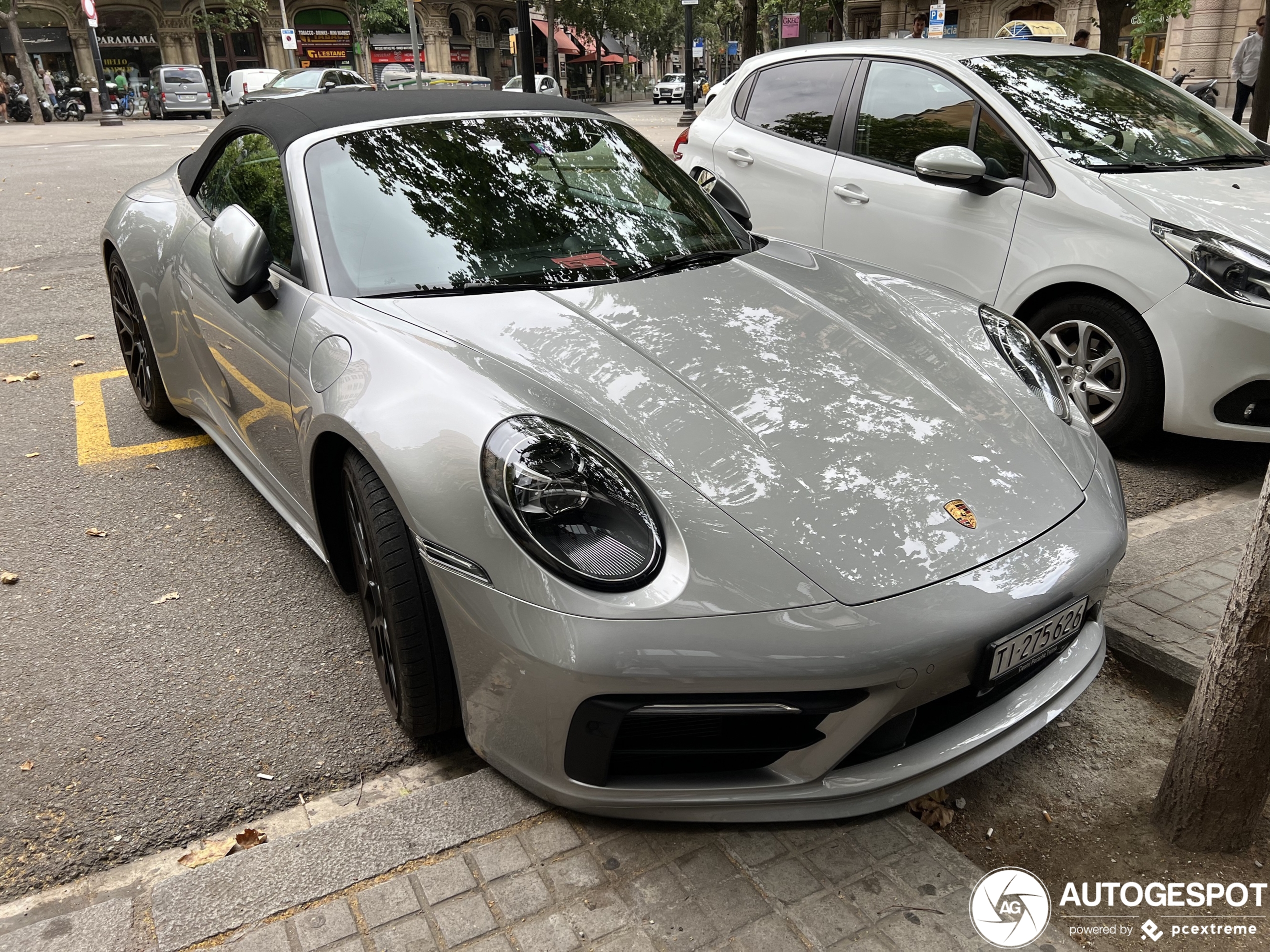 Porsche 992 Carrera 4S Cabriolet