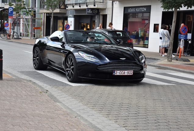 Aston Martin DB11 V8 Volante