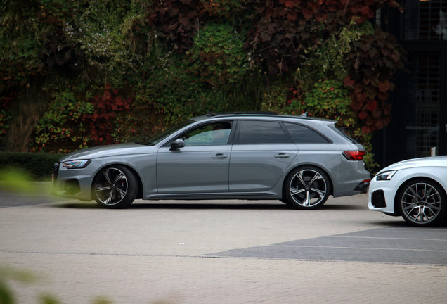 Audi RS4 Avant B9