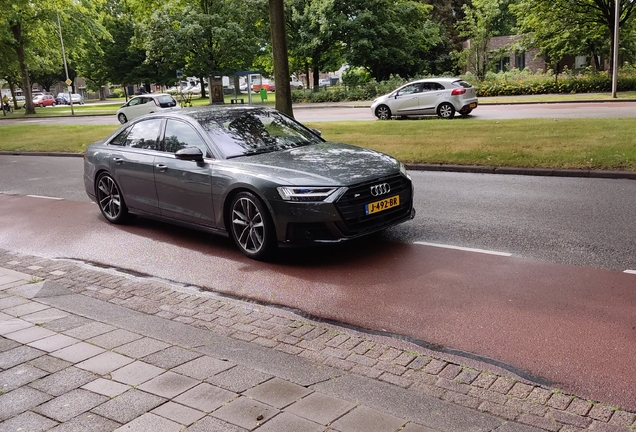 Audi S8 D5