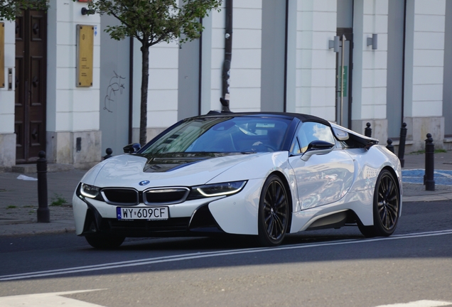 BMW i8 Roadster