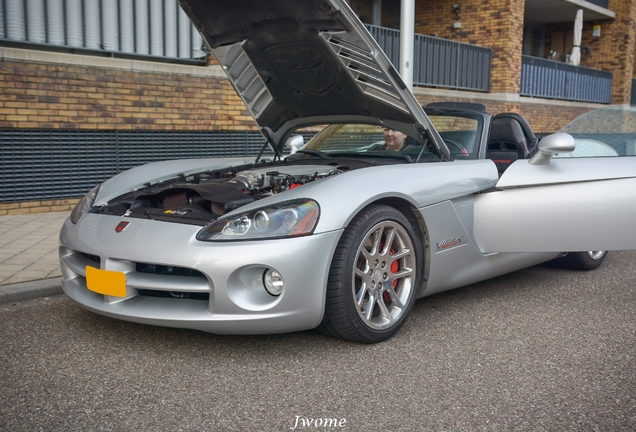 Dodge Viper SRT-10 Roadster Silver Mamba Edition