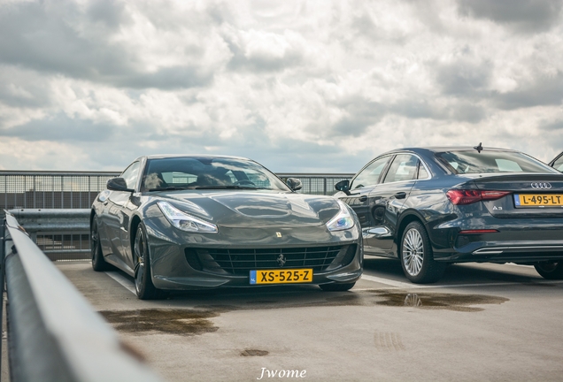 Ferrari GTC4Lusso