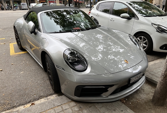 Porsche 992 Carrera 4S Cabriolet