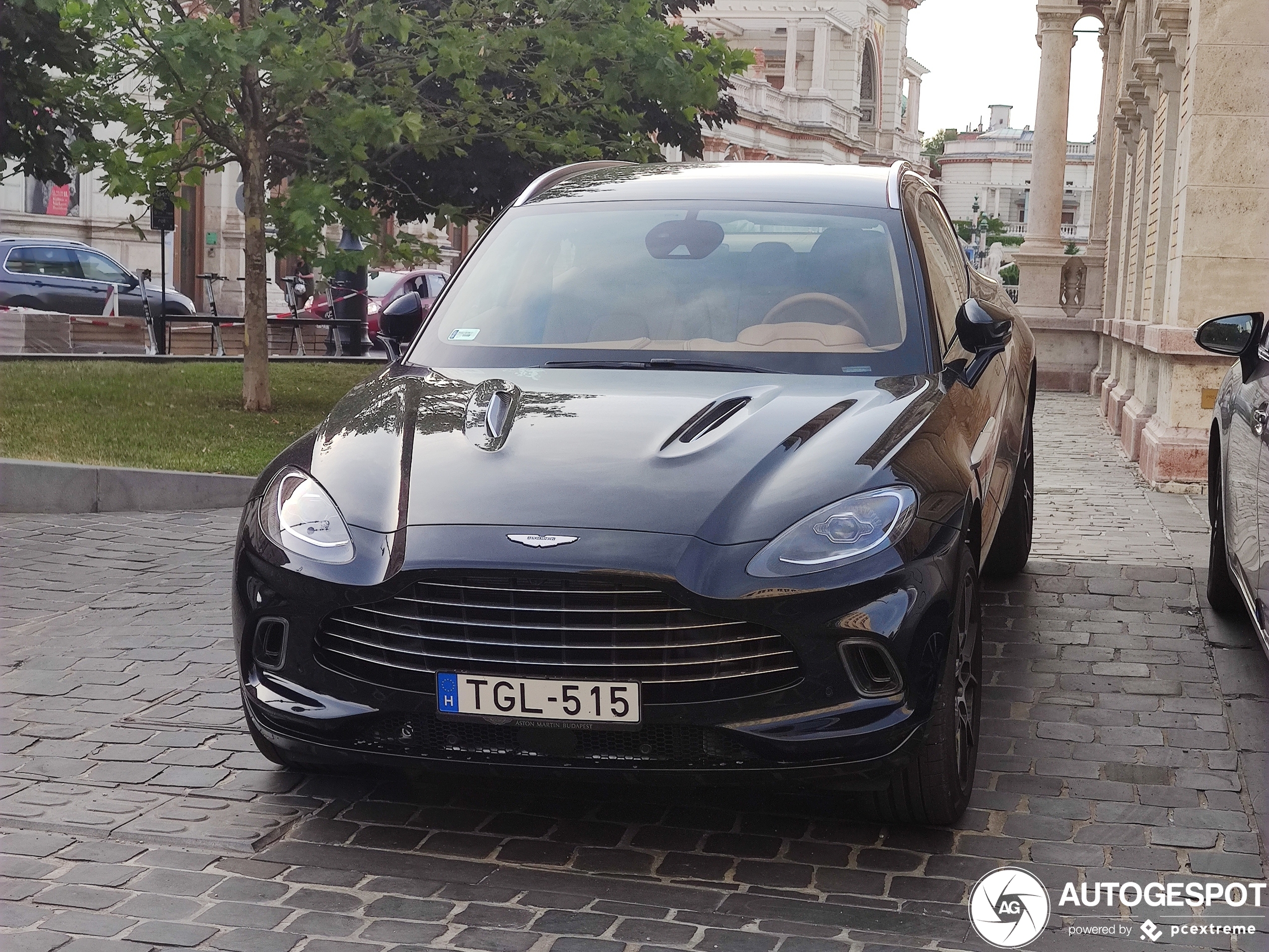 Aston Martin DBX