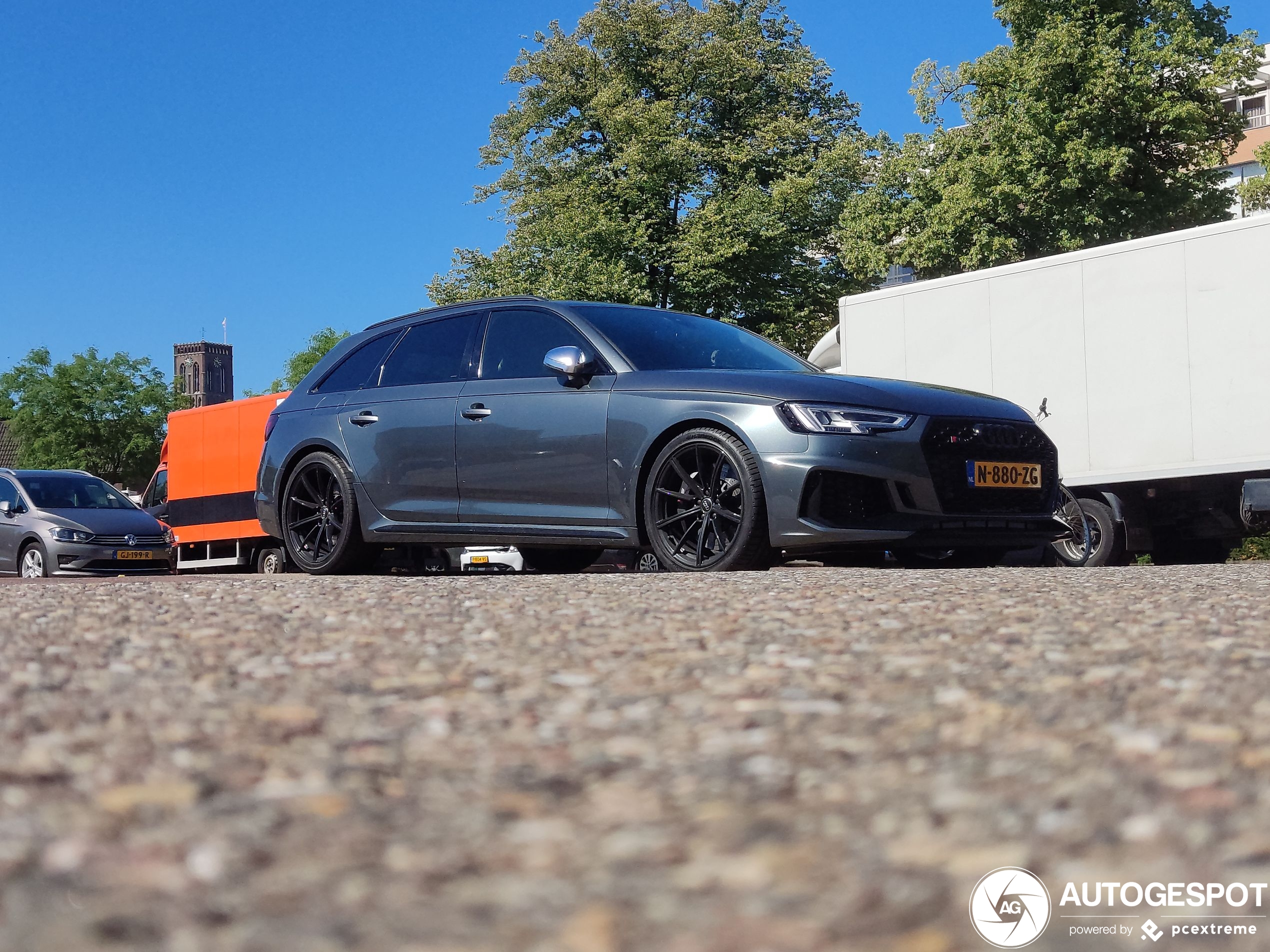 Audi RS4 Avant B9