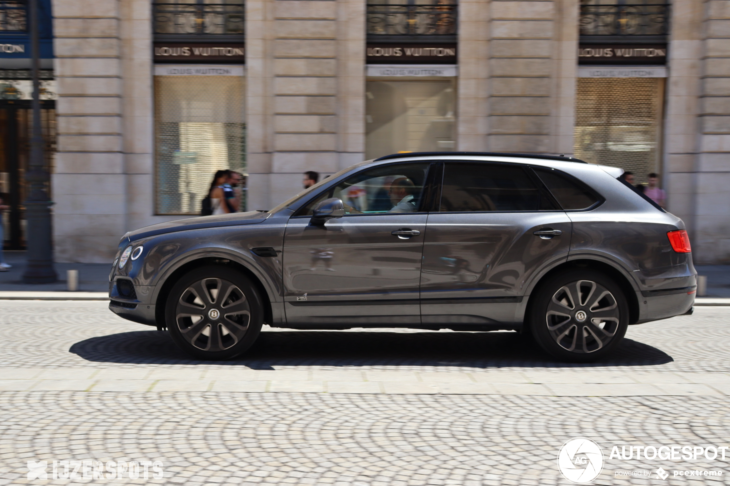 Bentley Bentayga V8 Design Series