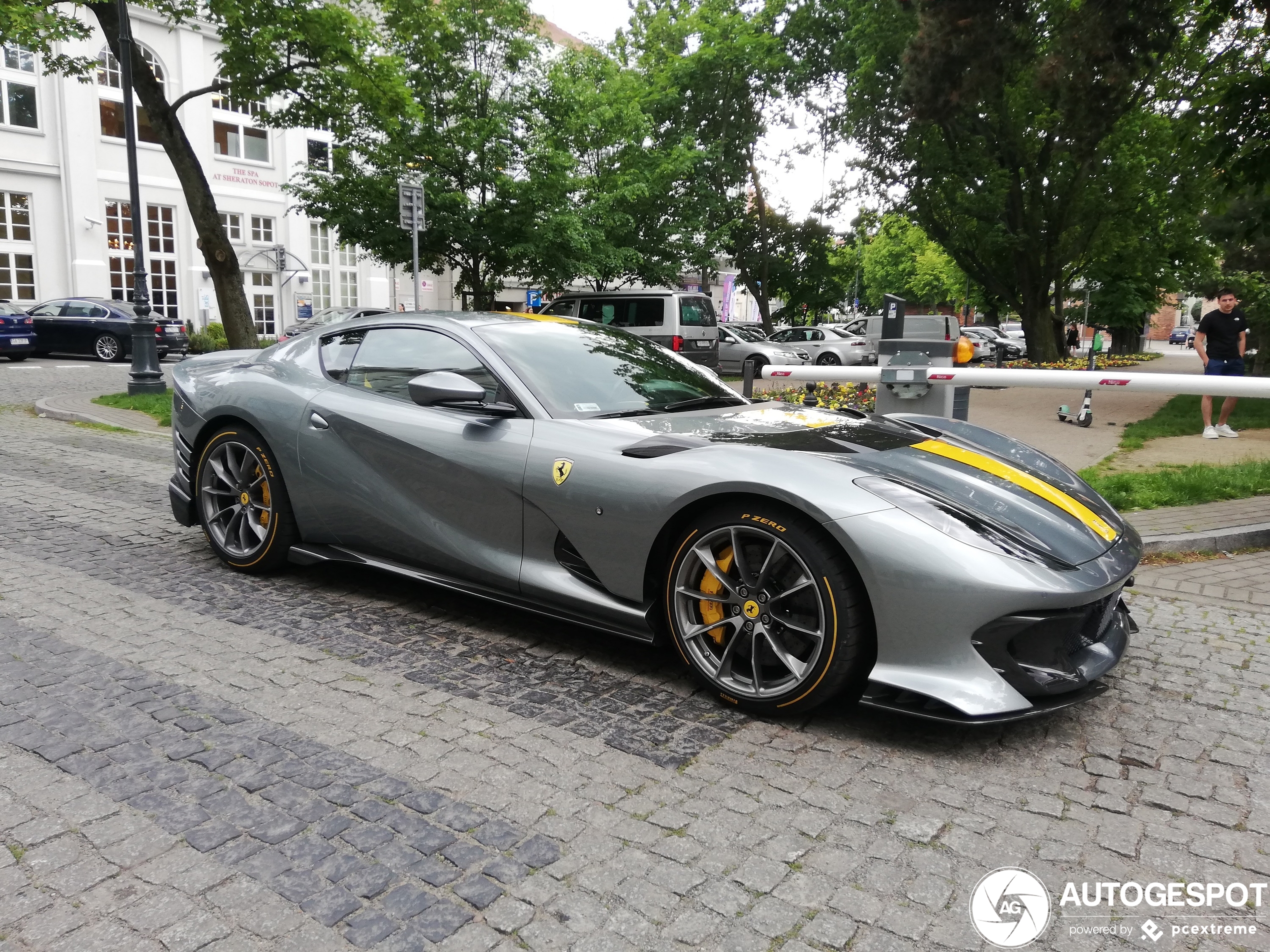 【たー】812 Competizione 488 Pista 812 Competizione: Ferrari's latest V-12 track animal