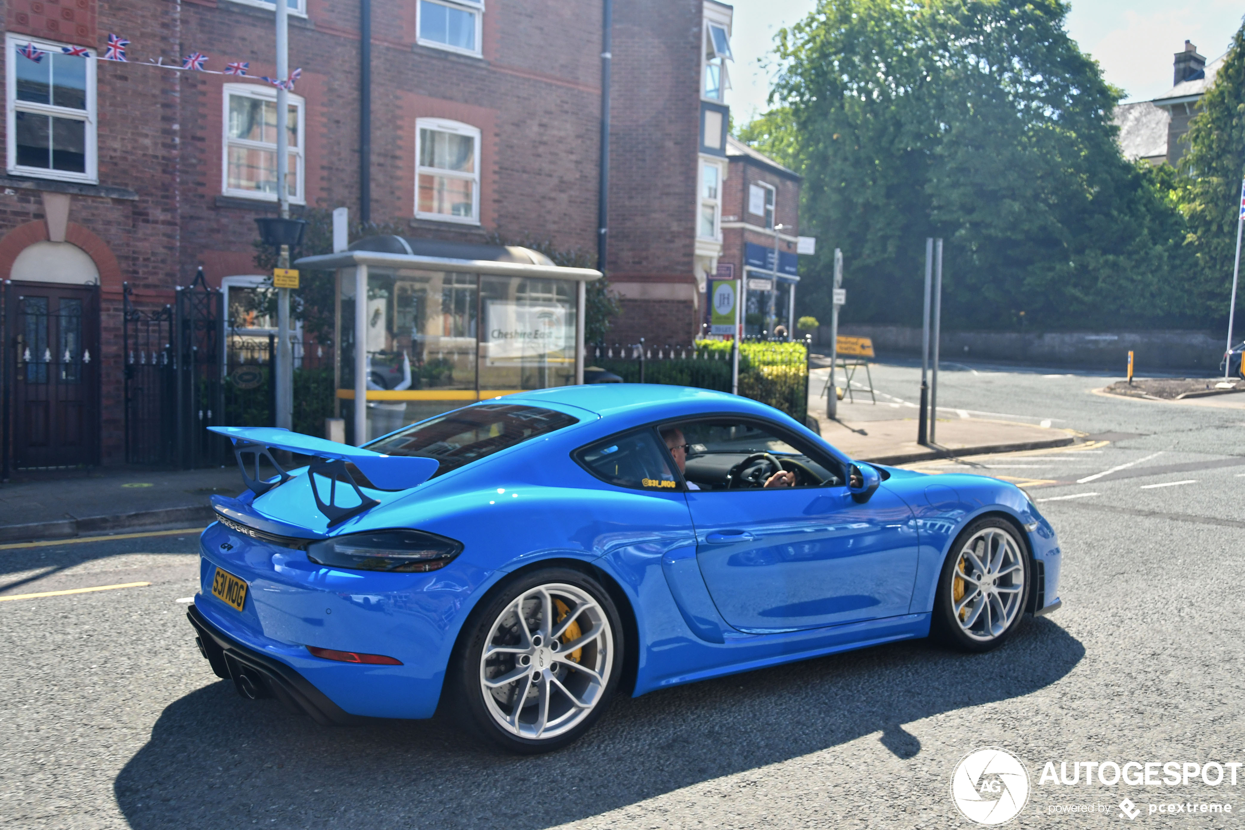 Porsche 718 Cayman GT4