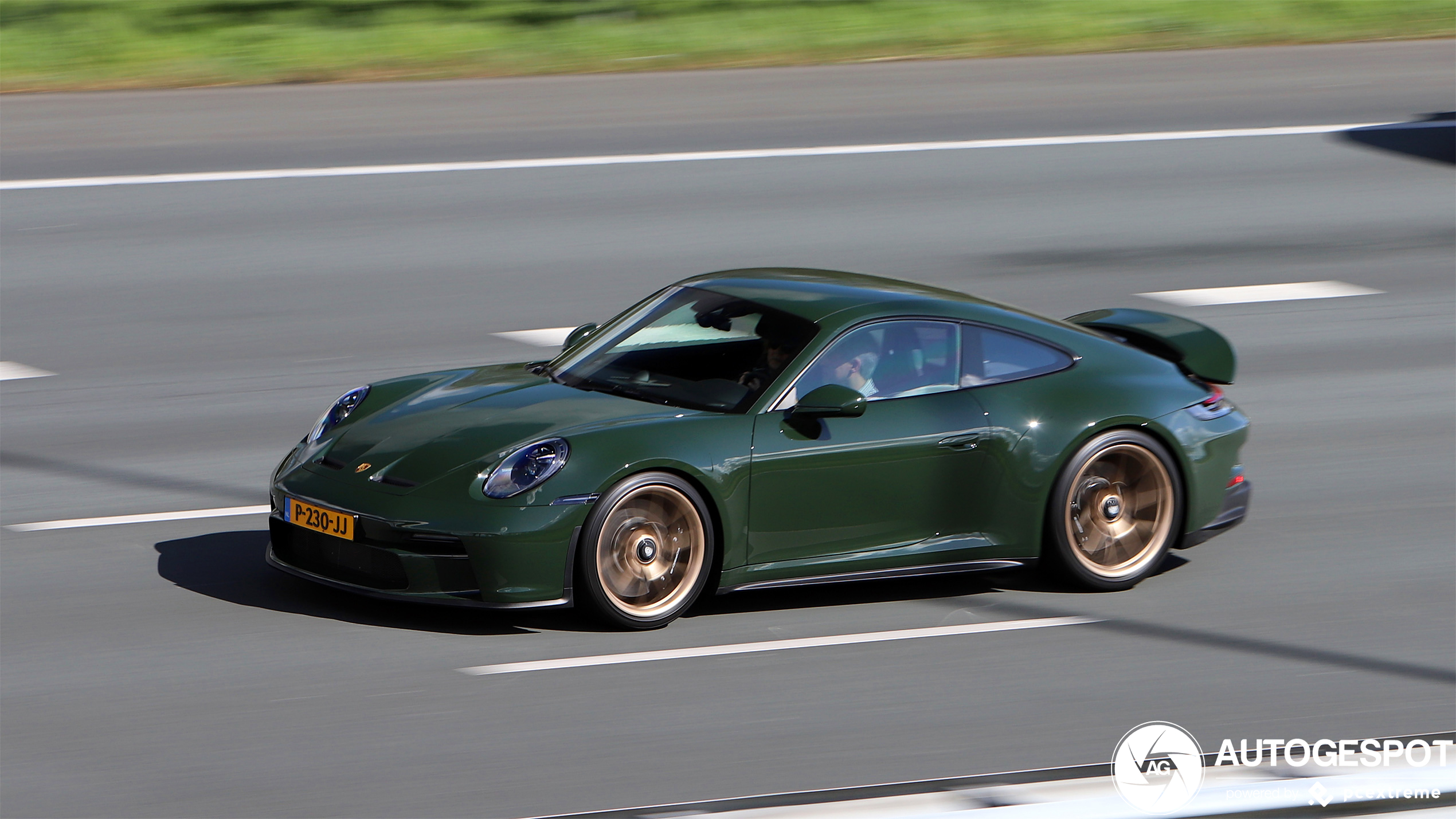 Porsche 992 GT3 Touring