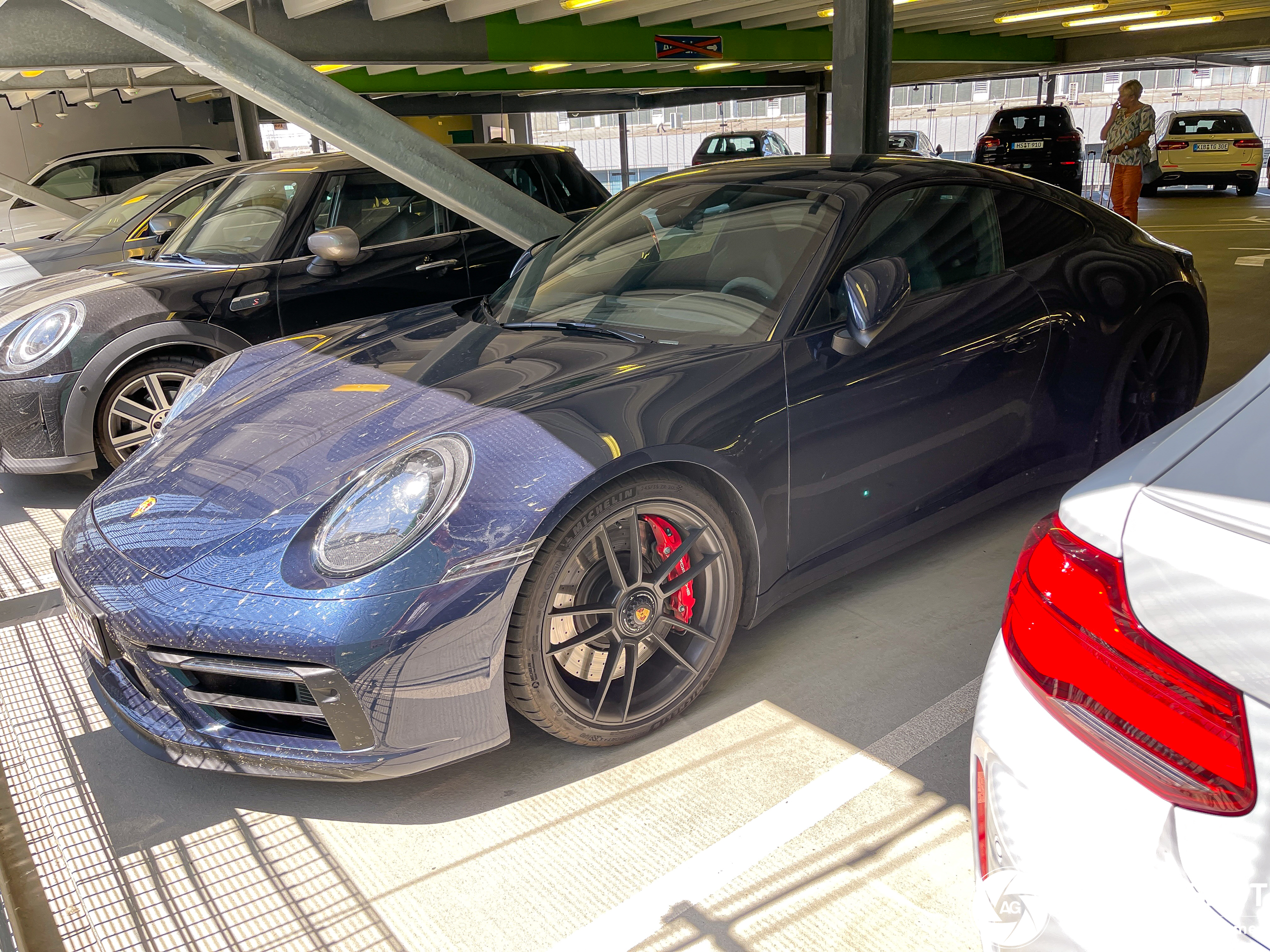 Porsche 992 Carrera 4 GTS