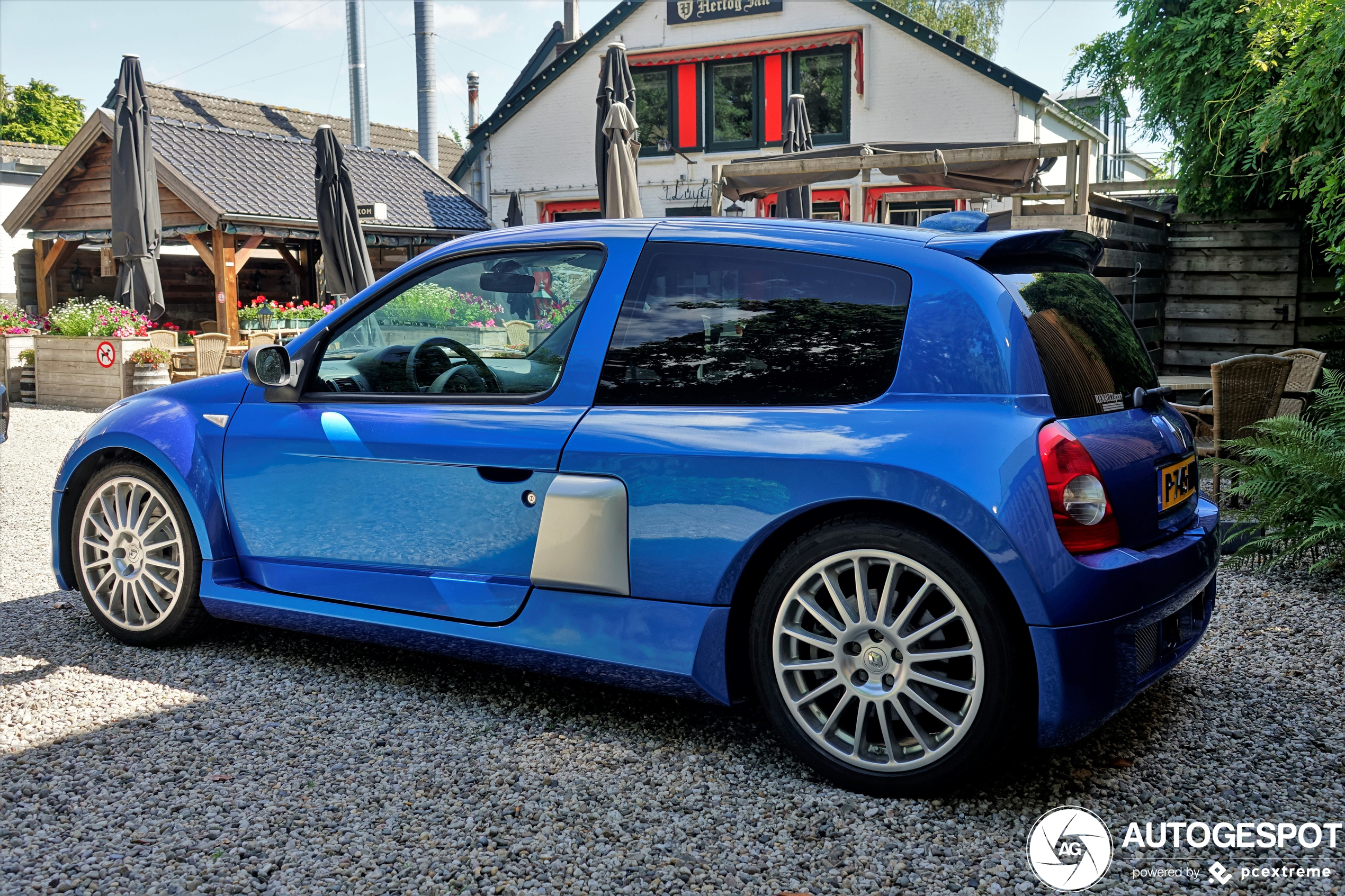 Importje gespot: Renault Clio V6 Phase II