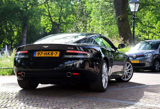 Aston Martin DB9