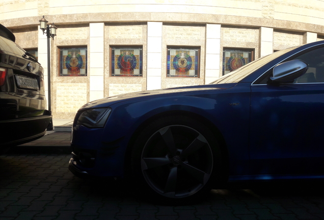 Audi S8 D4