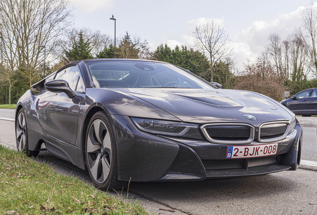 BMW i8 Roadster