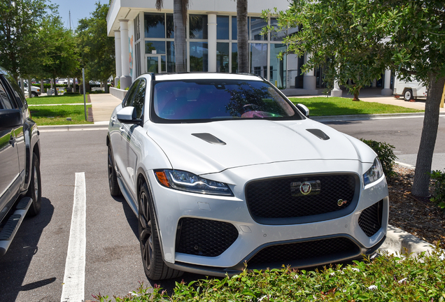 Jaguar F-PACE SVR