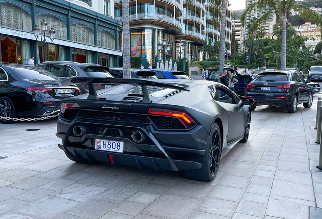 Lamborghini Huracán LP640-4 Performante