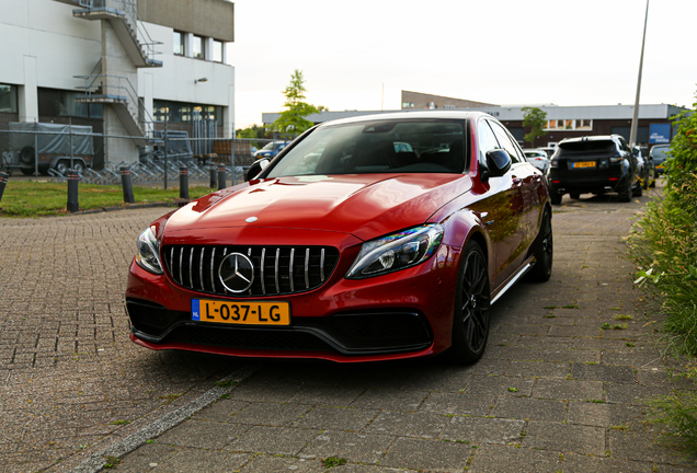 Mercedes-AMG C 63 W205