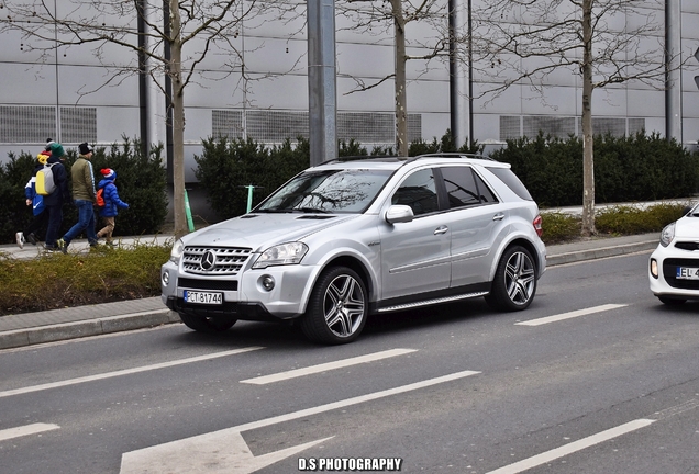 Mercedes-Benz ML 63 AMG W164 2009