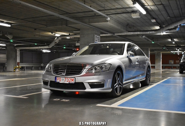 Mercedes-Benz S 63 AMG W221 2011