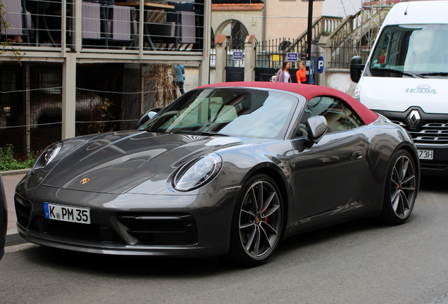 Porsche 992 Carrera 4S Cabriolet