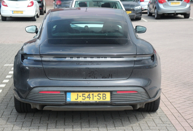 Porsche Taycan Turbo