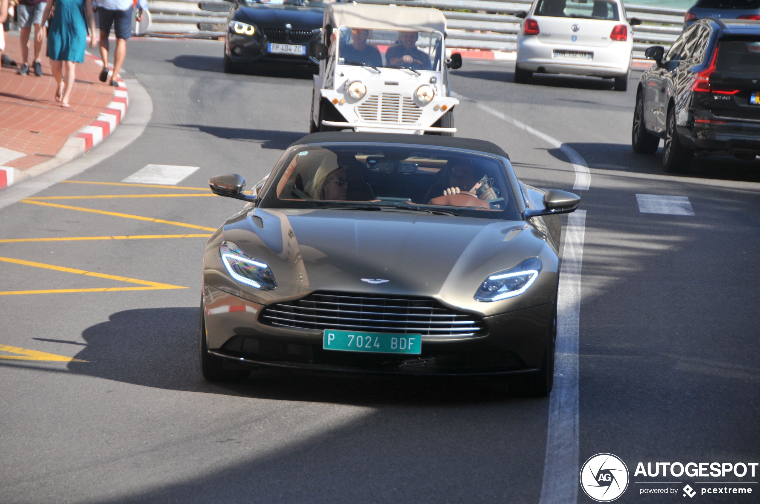 Aston Martin DB11 V8 Volante