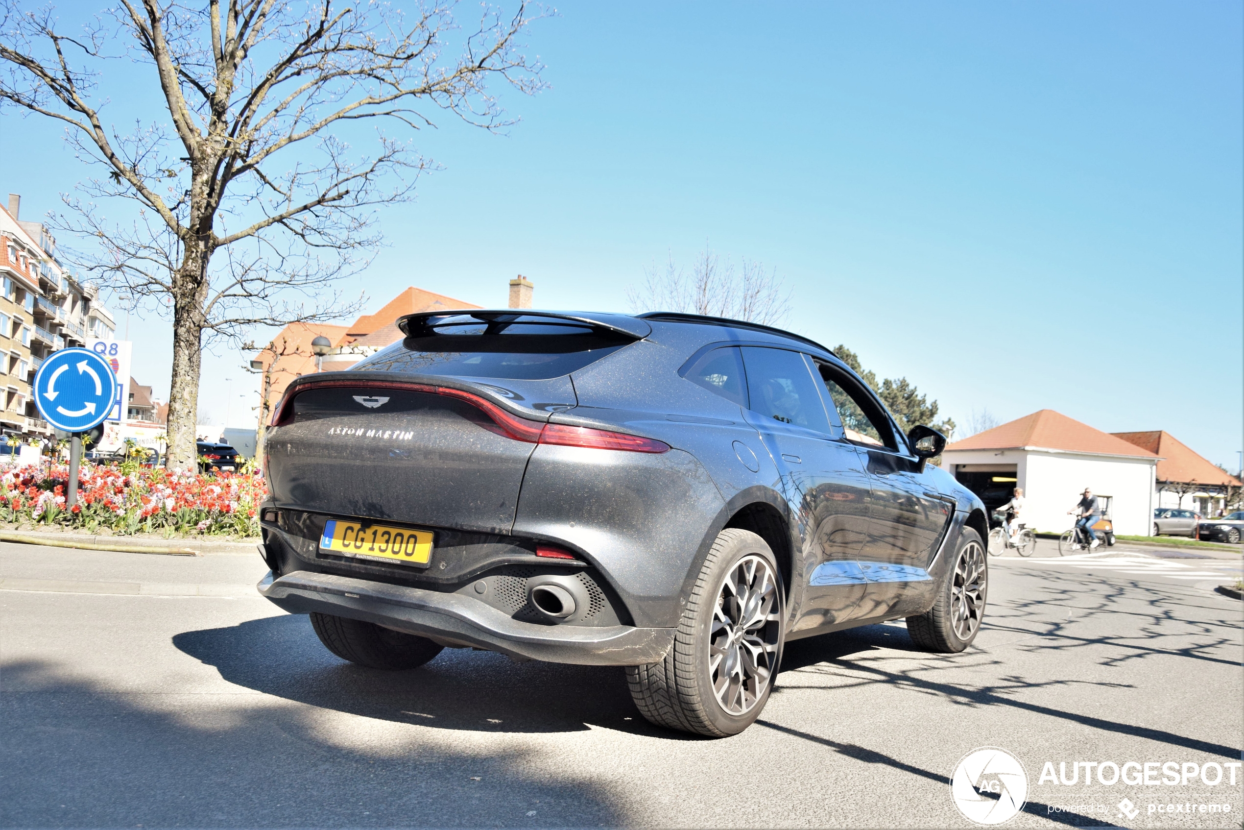 Aston Martin DBX