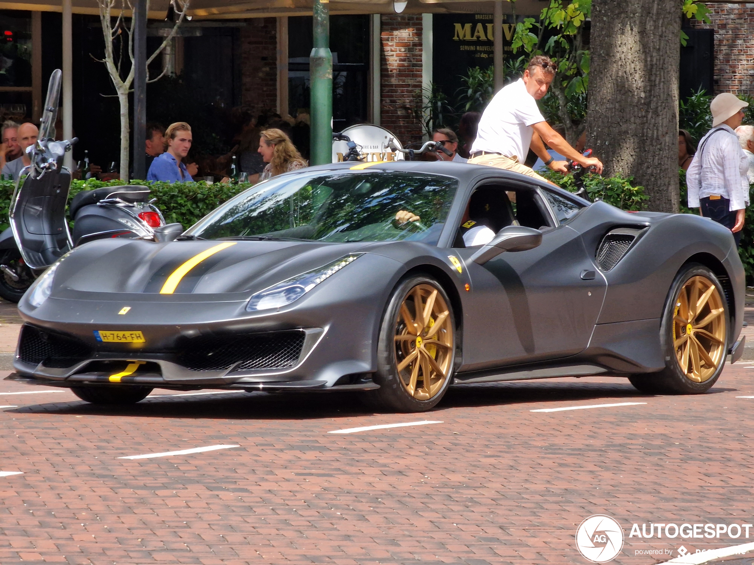 Ferrari 488 Pista