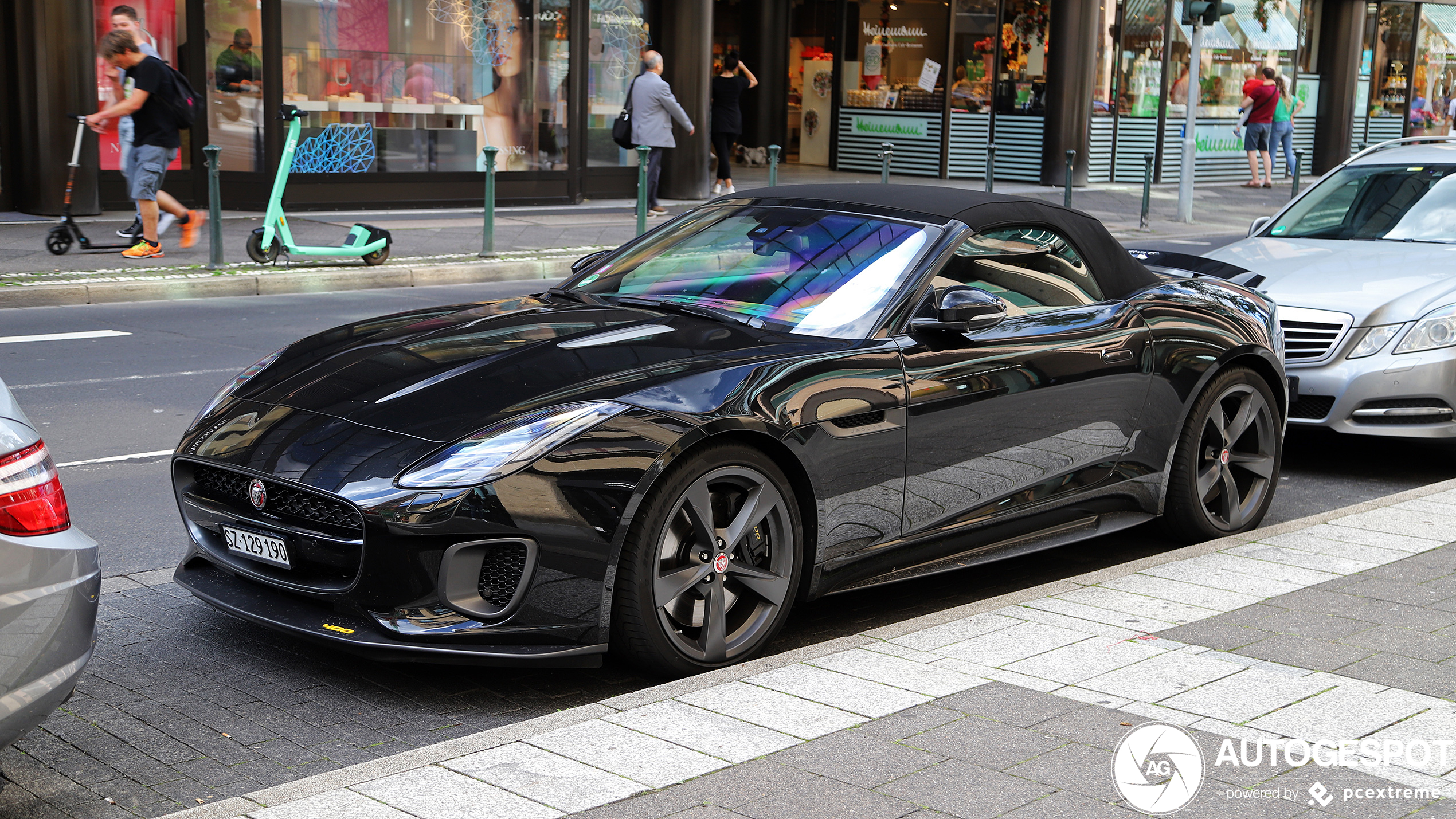 Jaguar F-TYPE 400 Sport Convertible