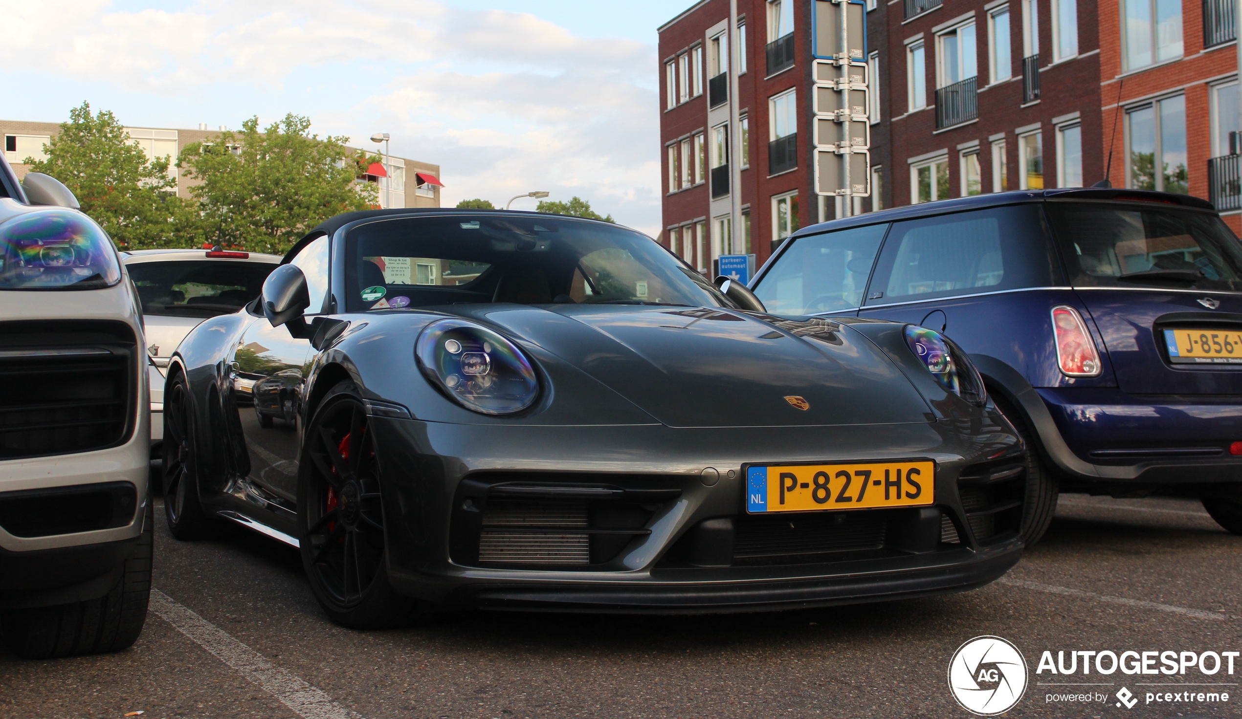 Porsche 992 Carrera 4 GTS Cabriolet