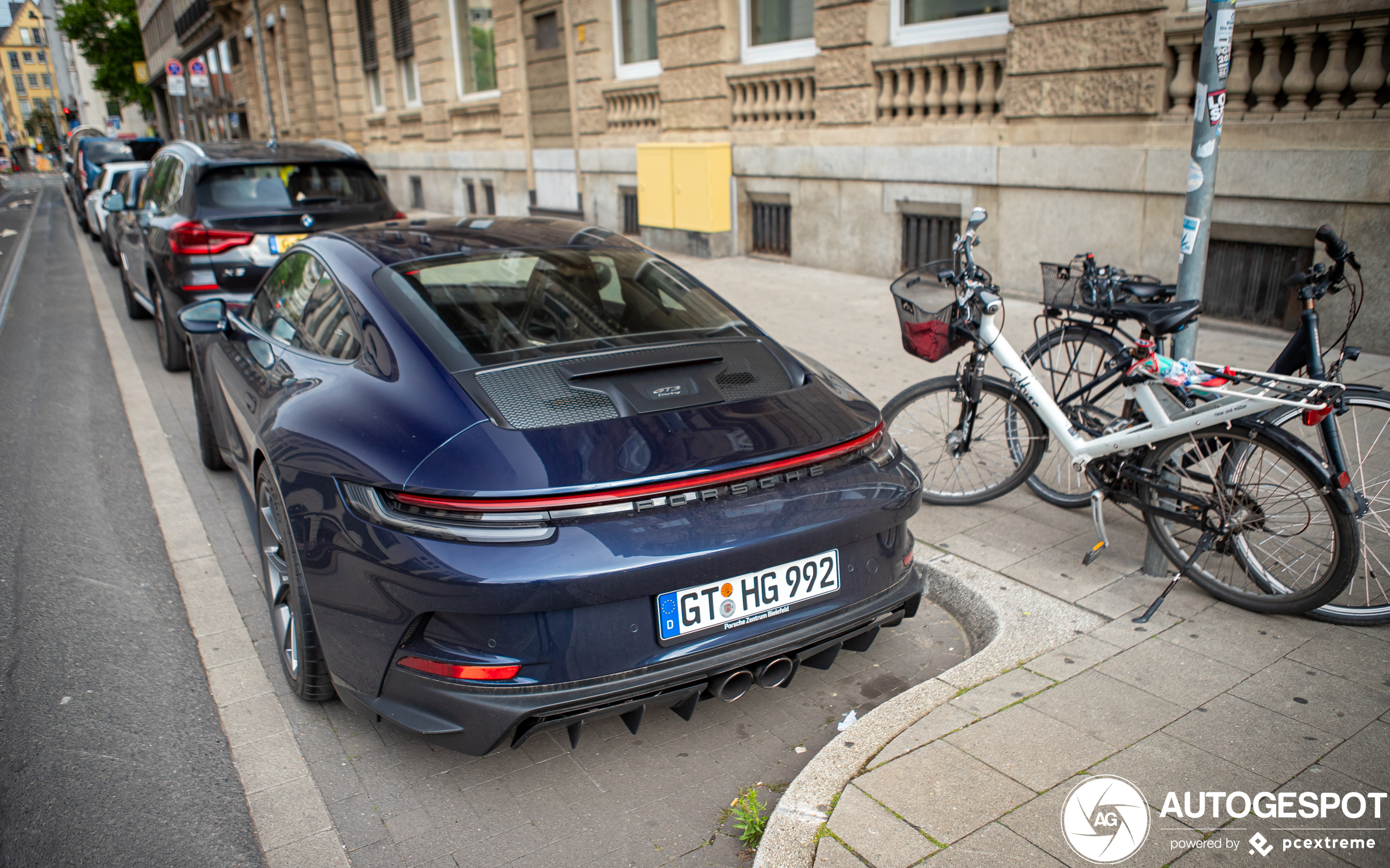 Porsche 992 GT3 Touring