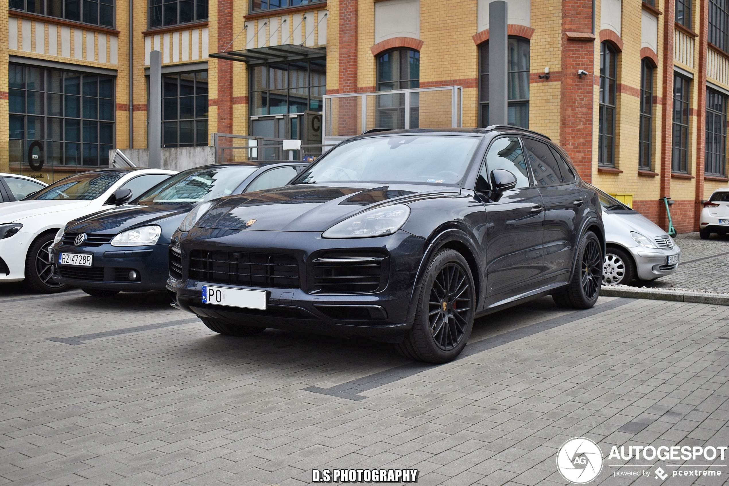 Porsche 9YA Cayenne GTS