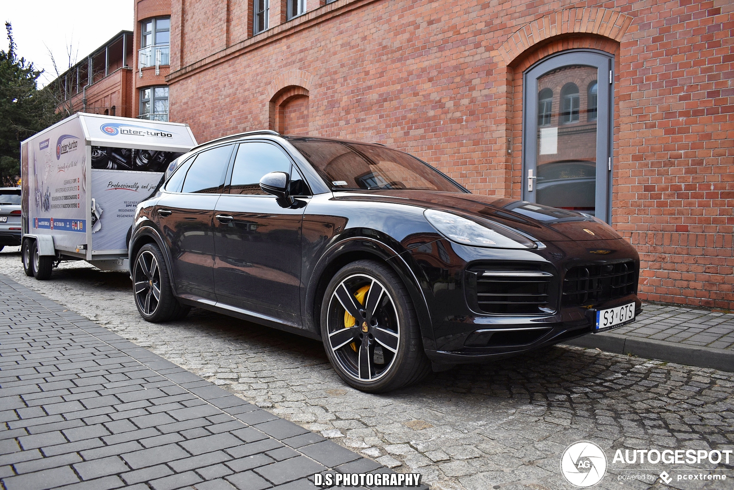 Porsche 9YA Cayenne GTS