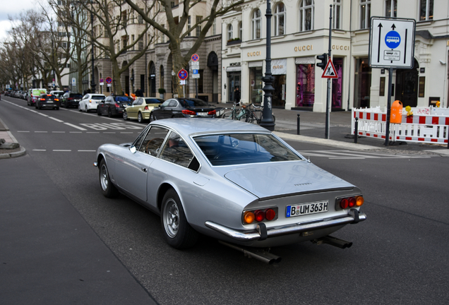 Ferrari 365 GT 2+2