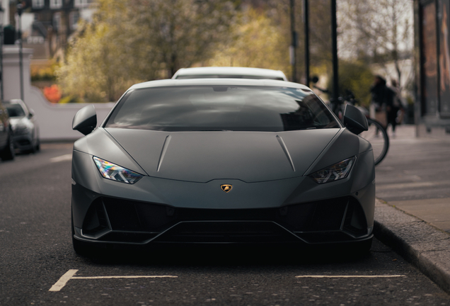 Lamborghini Huracán LP640-4 EVO