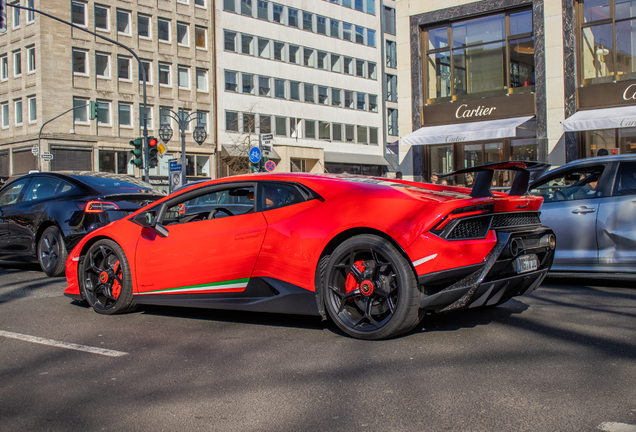 Lamborghini Huracán LP640-4 Performante